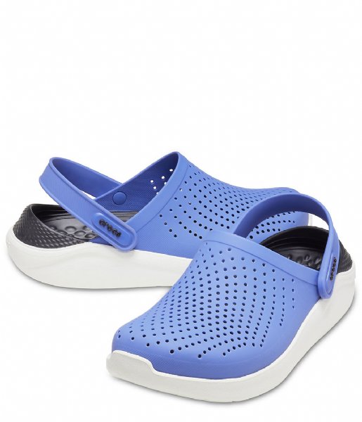 Crocs black and discount blue